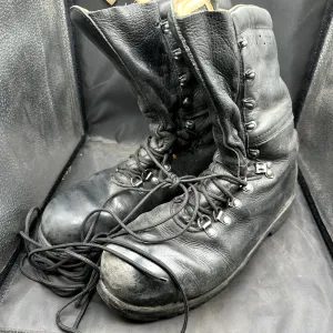 Austrian Army Black Leather Army Heavy Duty Combat Boots - Size EU 42 - UK 8