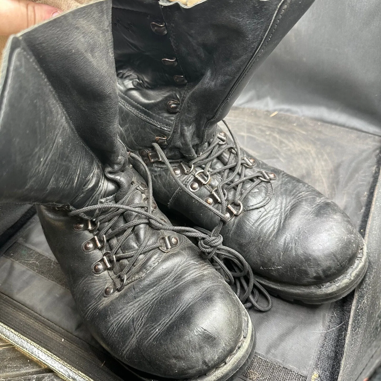 Austrian Army Black Leather Heavy Duty Combat Boots - Size EU 44 - UK 9.5