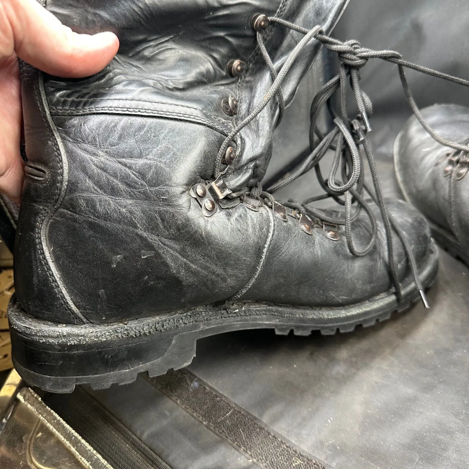 Austrian Army Black Leather Heavy Duty Combat Boots - Size EU 44 - UK 9.5