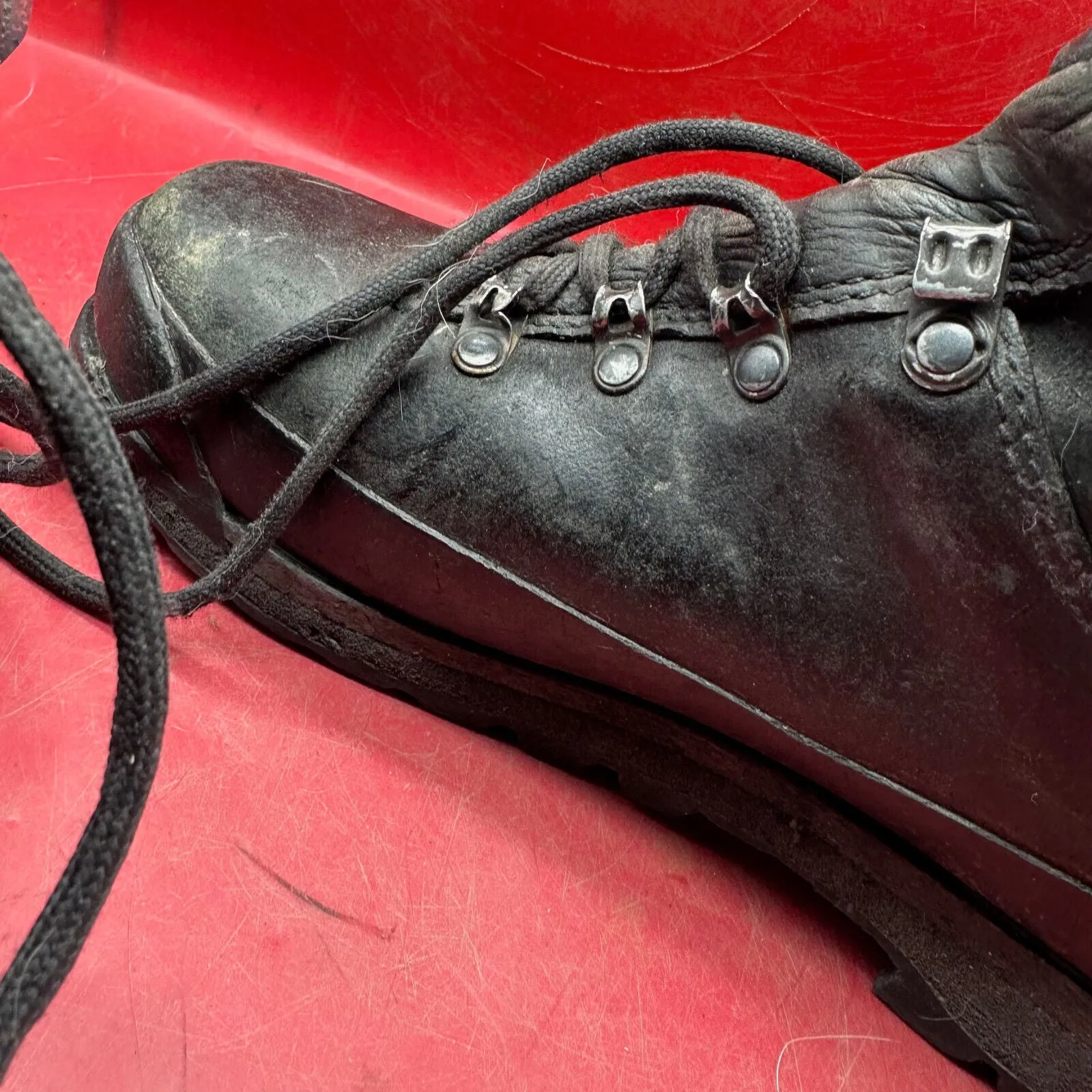 Austrian Army Black Leather MEINDL Heavy Duty Combat Boots - Size EU 43 - UK 9