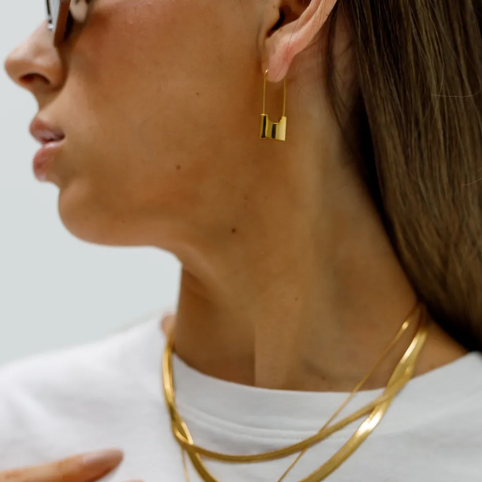 BOLT EARRINGS