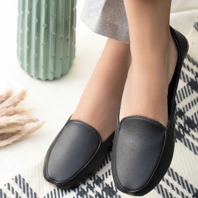 Dazzle By Sarah - Earthstep (Black) Flat