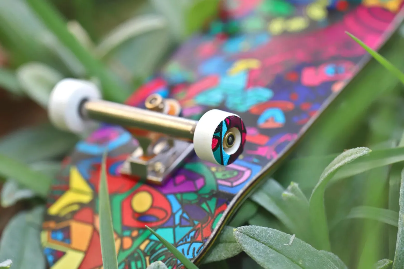 Dirty FB illPills - Life Lately Graphic Tip Urethane Fingerboard Wheels (70D Street Shape)