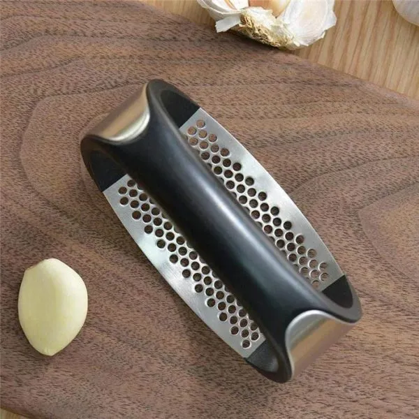 EASY GARLIC PRESSING TOOL