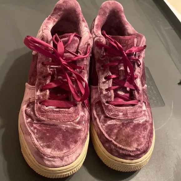 Euc Nike Air Force 1 6.5 Youth Low Pink Purple Crushed Velvet Shoes Womens