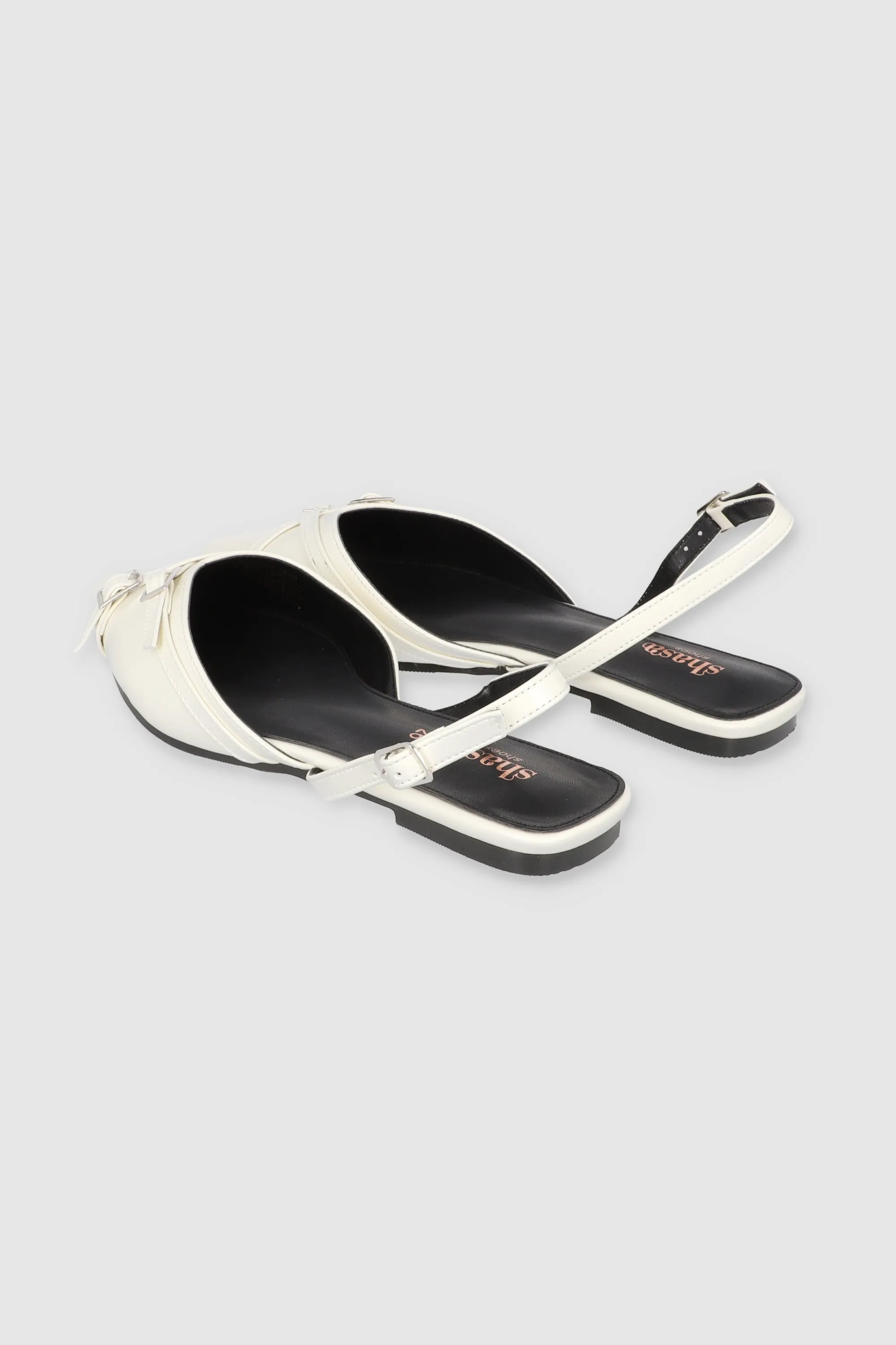 Flat Pointy Straps