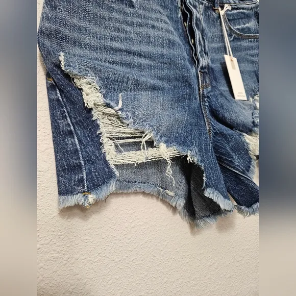 Good american NWT 6 revolve bombshell distressed high waist denim Shorts