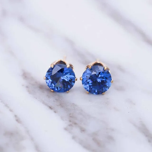 New Luxury Brand Stud Crystal Earring at variety colors