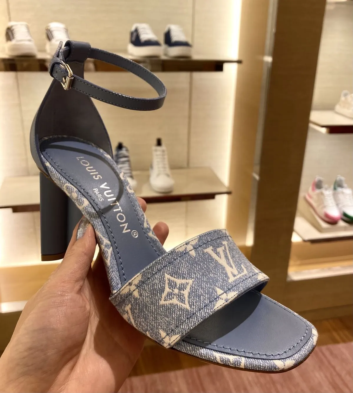 Premium  Silhouette Sandals