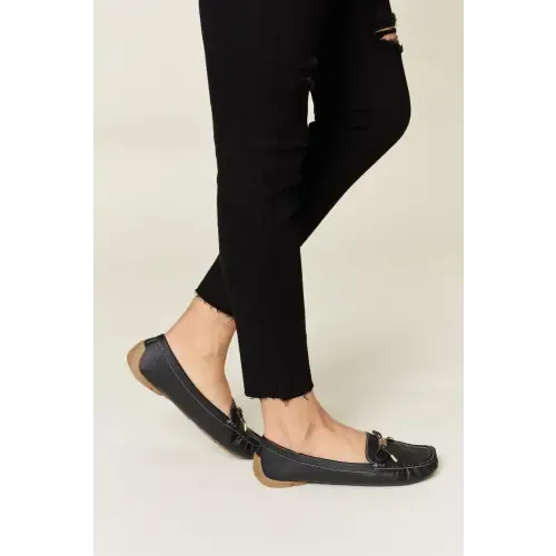 Timeless Bow Flats