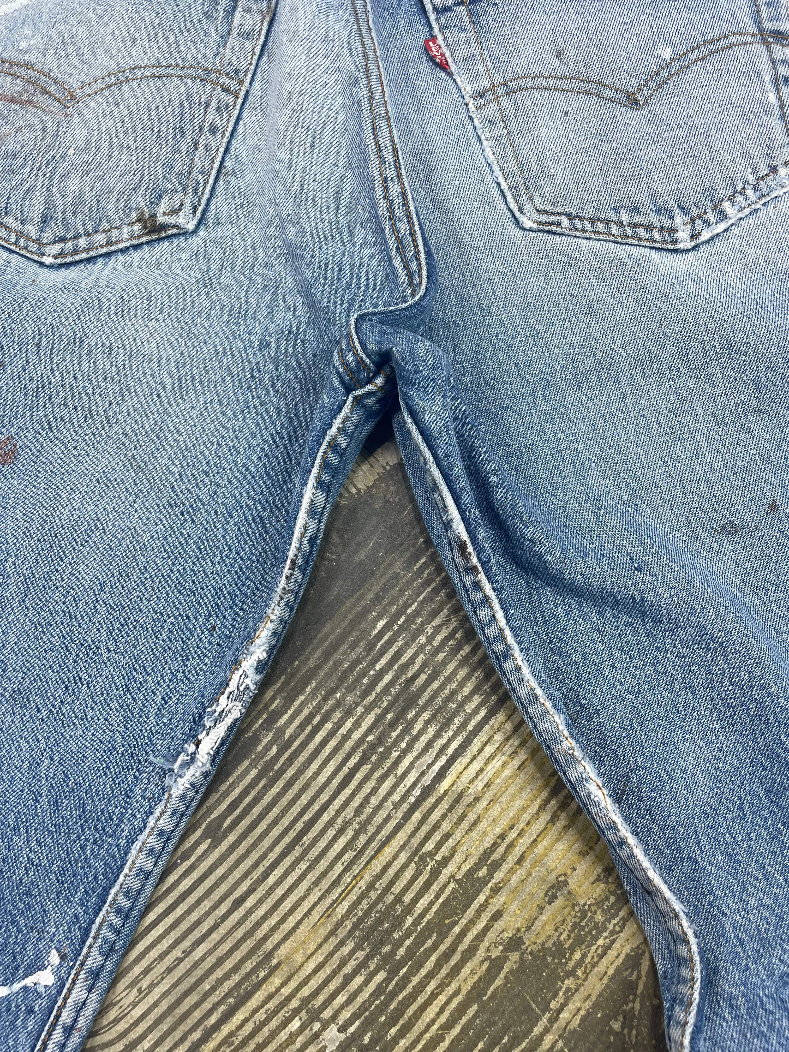 Vintage USA Made Levi 501 Transitional Premium Wash & Paint Denim Jeans (JYJ-0316)