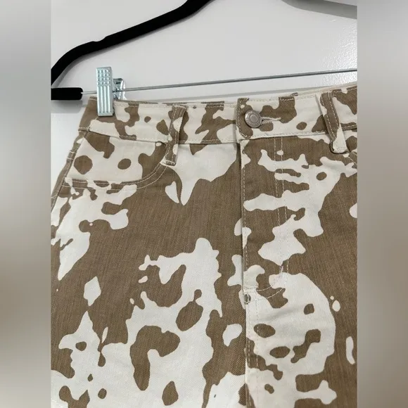 Wisteria Lane brown &amp; white high waisted cow print frayed shorts western NWT S