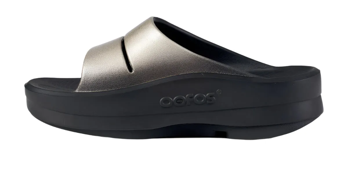 Women's OOFOS OOmega OOahh Luxe Sandal